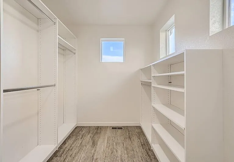 9720 Clermont Ln — Photo 11