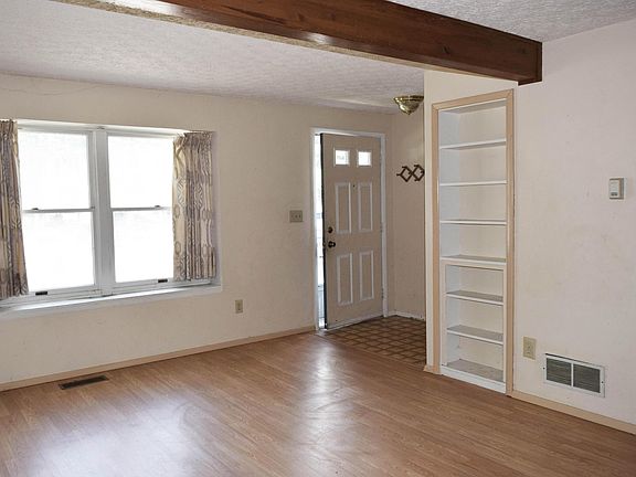2nd image of 3841 Julia Ct
