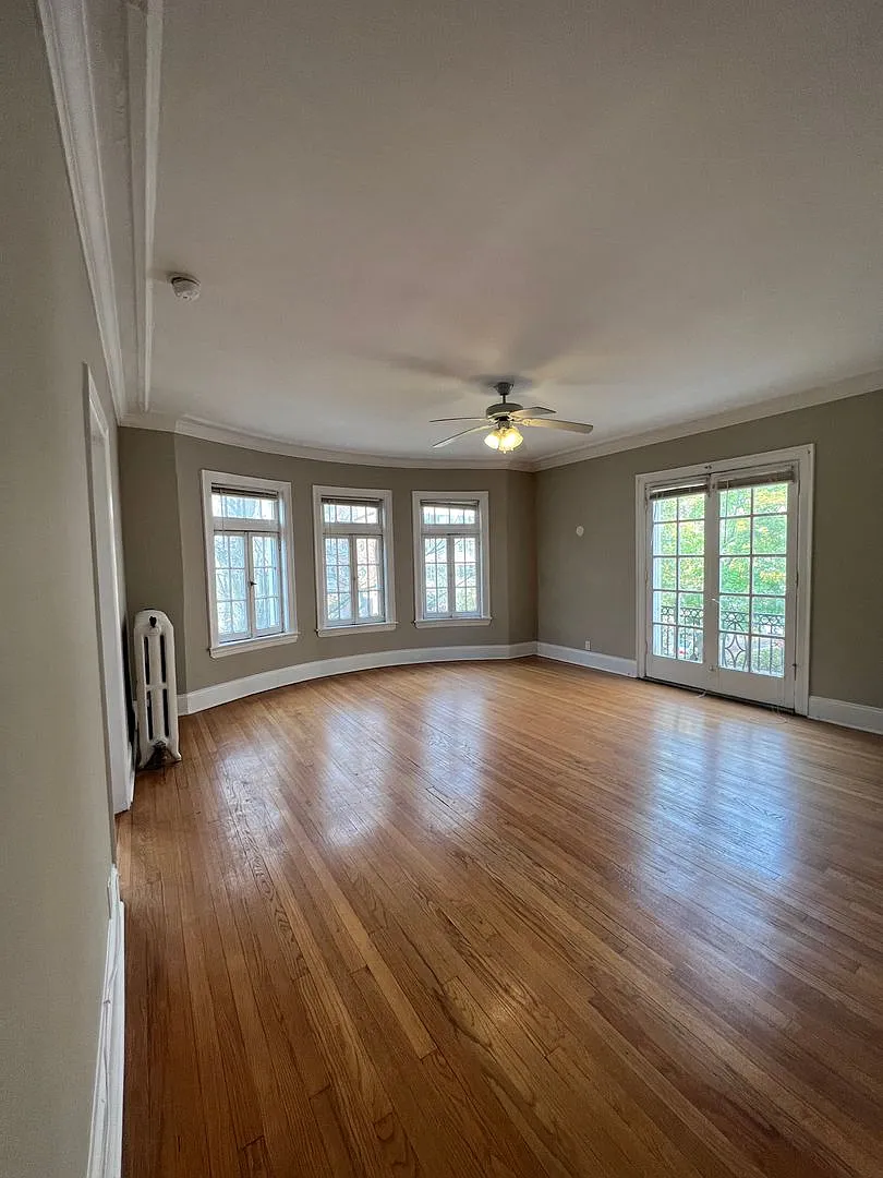 1509 Hinman Ave — Photo 1