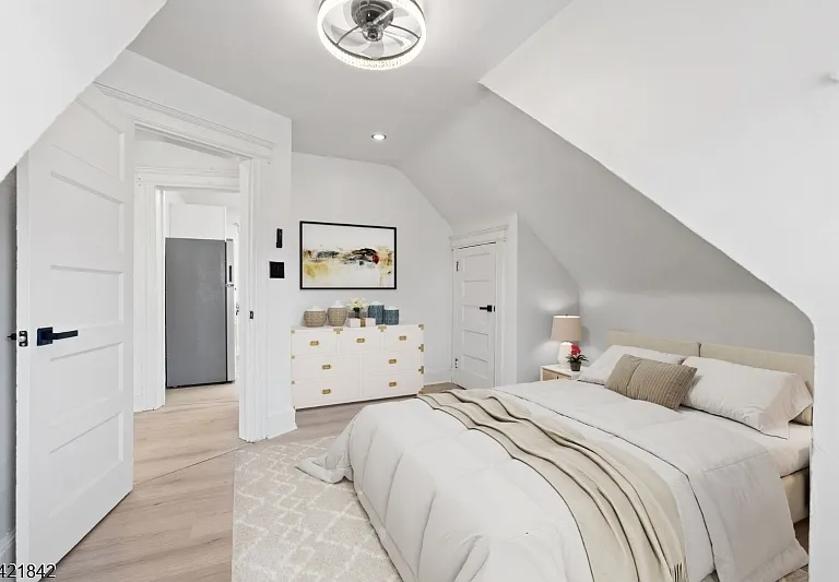 137 S Burnet St #3 — Photo 10