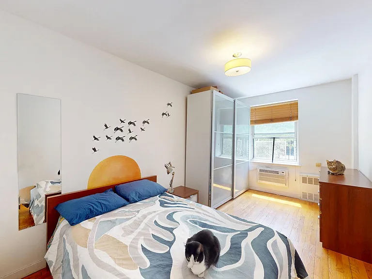 235 W 70th St #2G — Photo 6