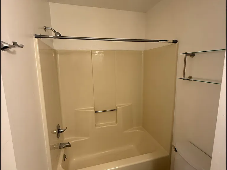 1023 Lindsay Ln — Photo 12