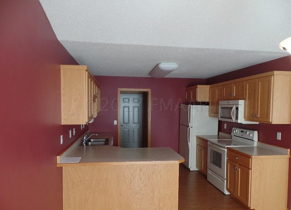 2nd image of 1508 19th Ave E