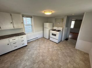 5 Howland St FLOOR 1, Plymouth, MA 02360