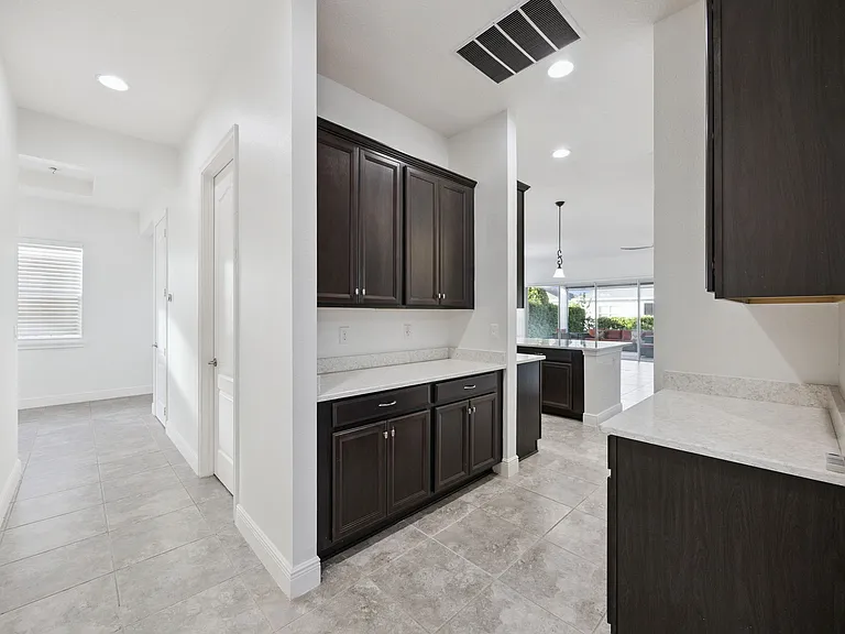 5013 E Fountainwood Dr — Photo 13