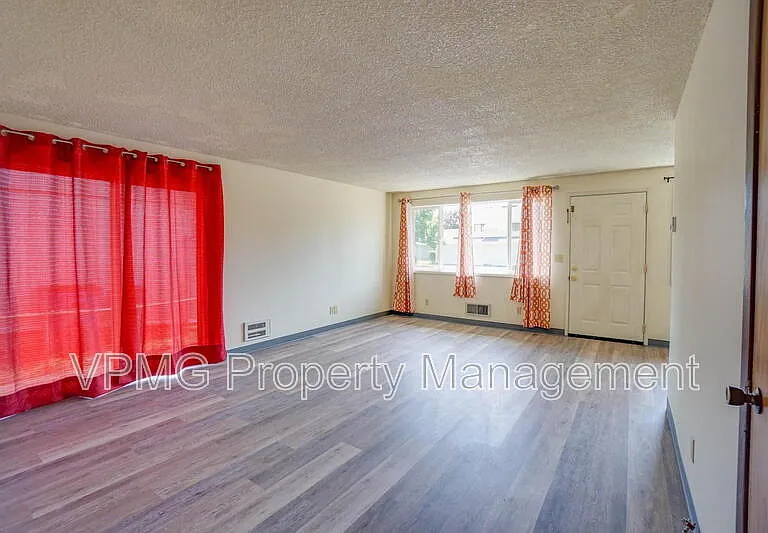 2815 Caples Ave #1 — Photo 6