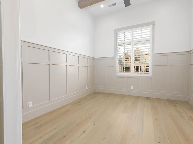 345 E Sidbury Rd — Photo 11