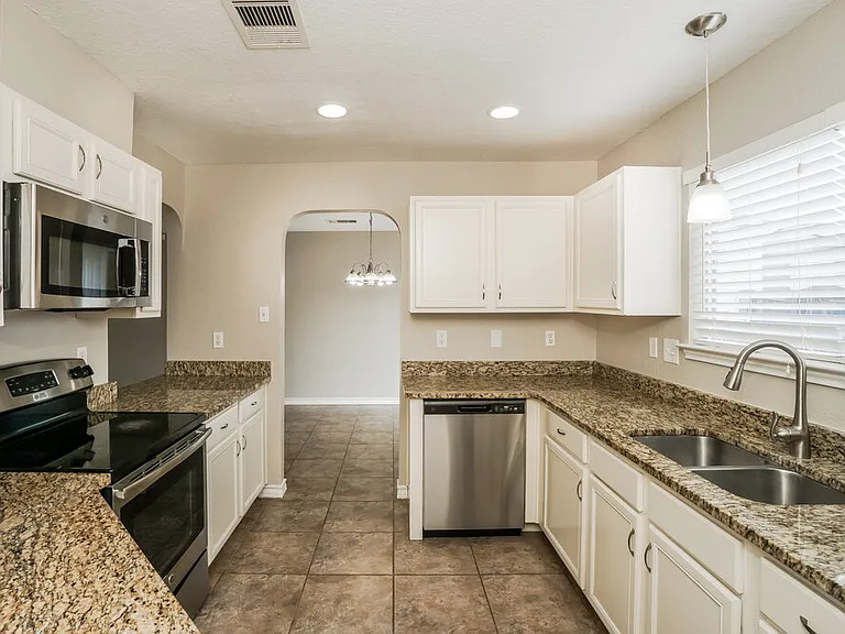 8714 Sunview Park — Photo 7