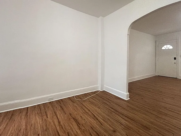 426 N Robinson St — Photo 3