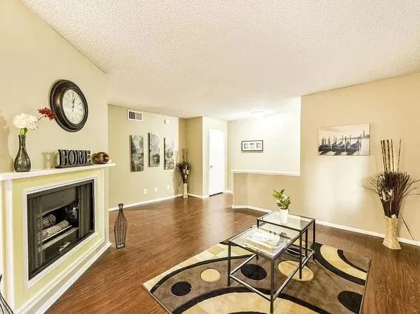 26908 Flo Ln Unit 461, Santa Clarita, CA 91351