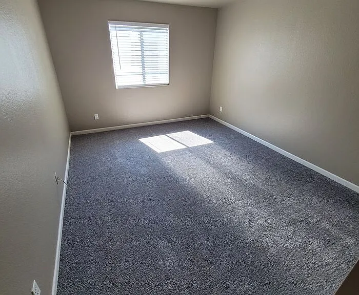 740 W Elm St #251 — Photo 20
