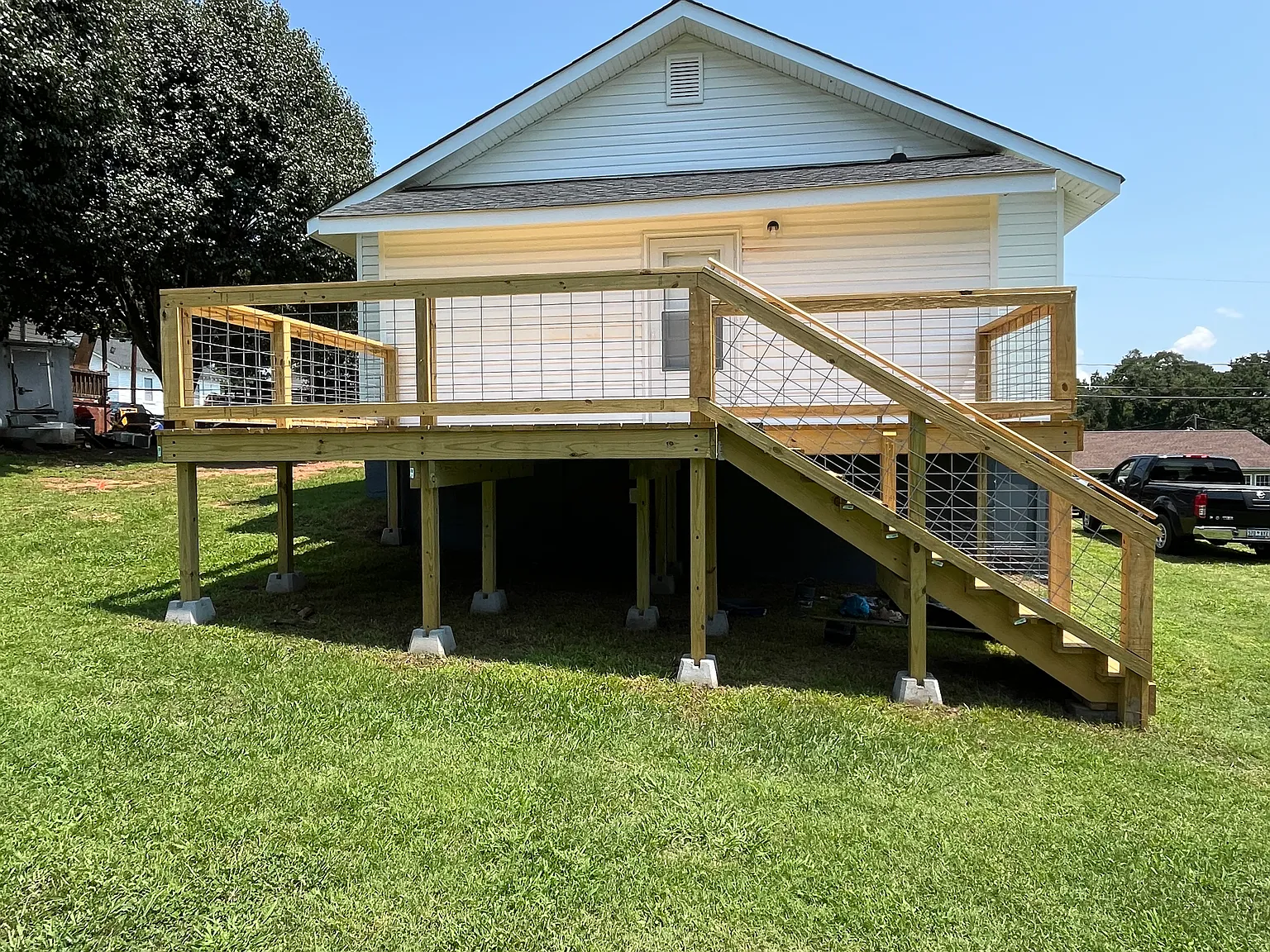 2 bed, 1.5 bath, 1056 sqft, $1,200 — Photo 2