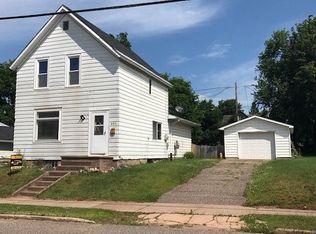 621 Maurice St, Ishpeming, MI 49849