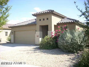 15207 W Jefferson St — Photo 1