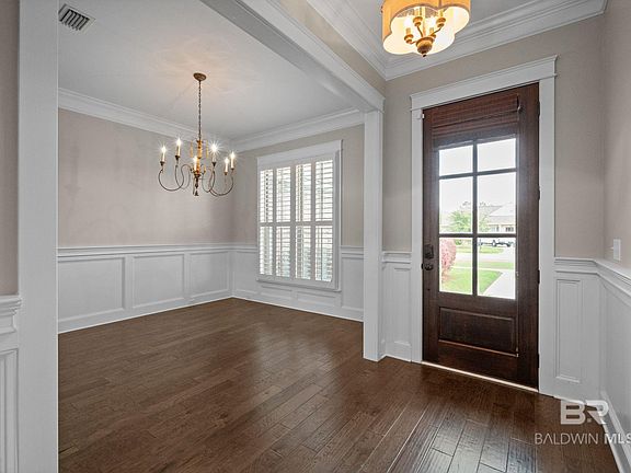 3rd image of 8816 Longue Vue Blvd