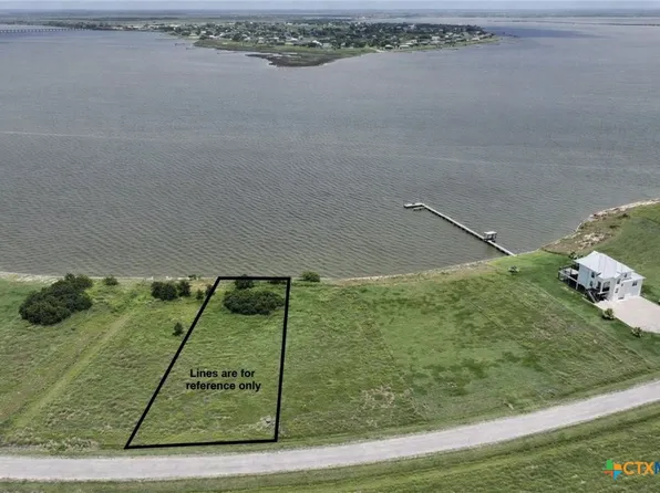 39 Windswept Dr, Port Lavaca, TX 77979