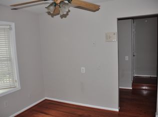 8910 Grandstaff Ct, Springfield, VA 22153