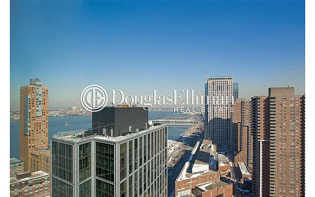 Rented by Douglas Elliman | media 14