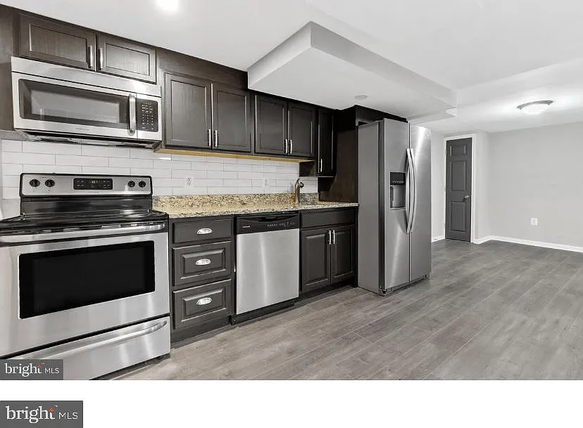 Studio, 2093 sqft, $1,350 — Photo 4