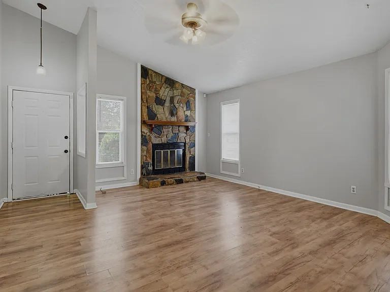 6984 Timberwood Dr — Photo 18