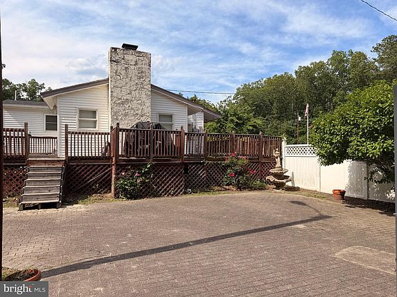 3rd image of 233 Risa Ave
