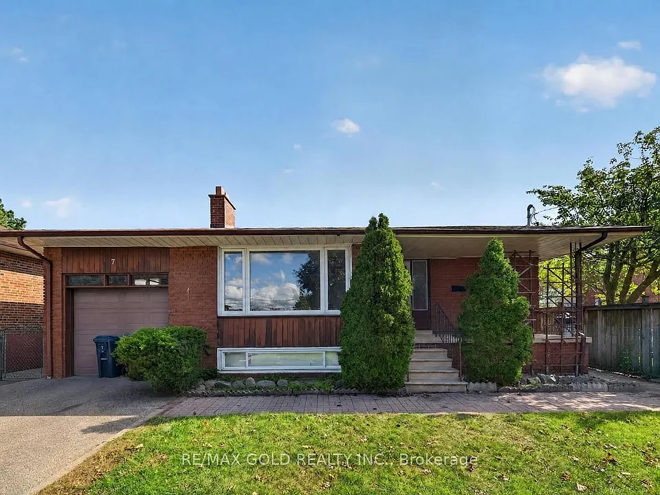 7 Larchmere Ave
