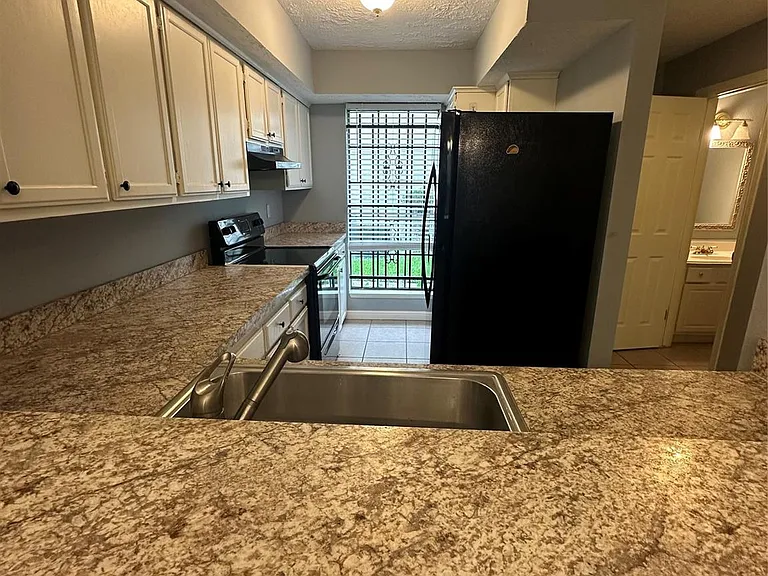 8636 Village Of Fondren Dr #8636 — Photo 7