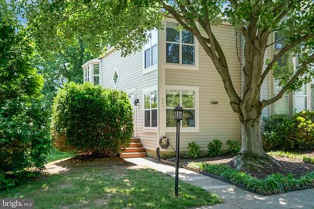 6001 Liverpool Ln — Photo 4