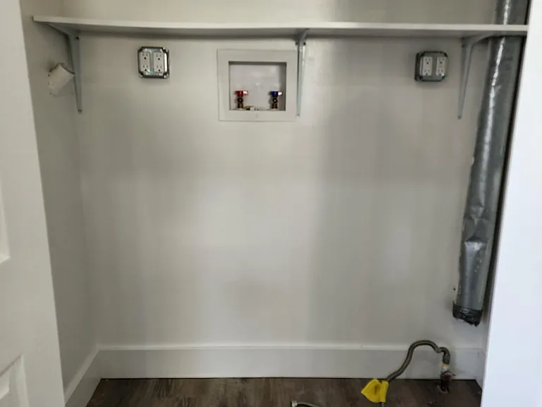 333 W Clinton St #1 — Photo 12