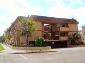 VAN - Van Nuys Apartments, 2 beds 2.0 baths (925 sqft)