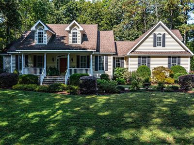 283 Steamboat Ln, Hartfield, VA, 23071