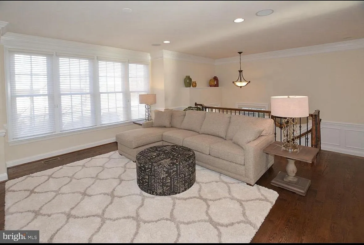10633 Yorktown Dr — Photo 4