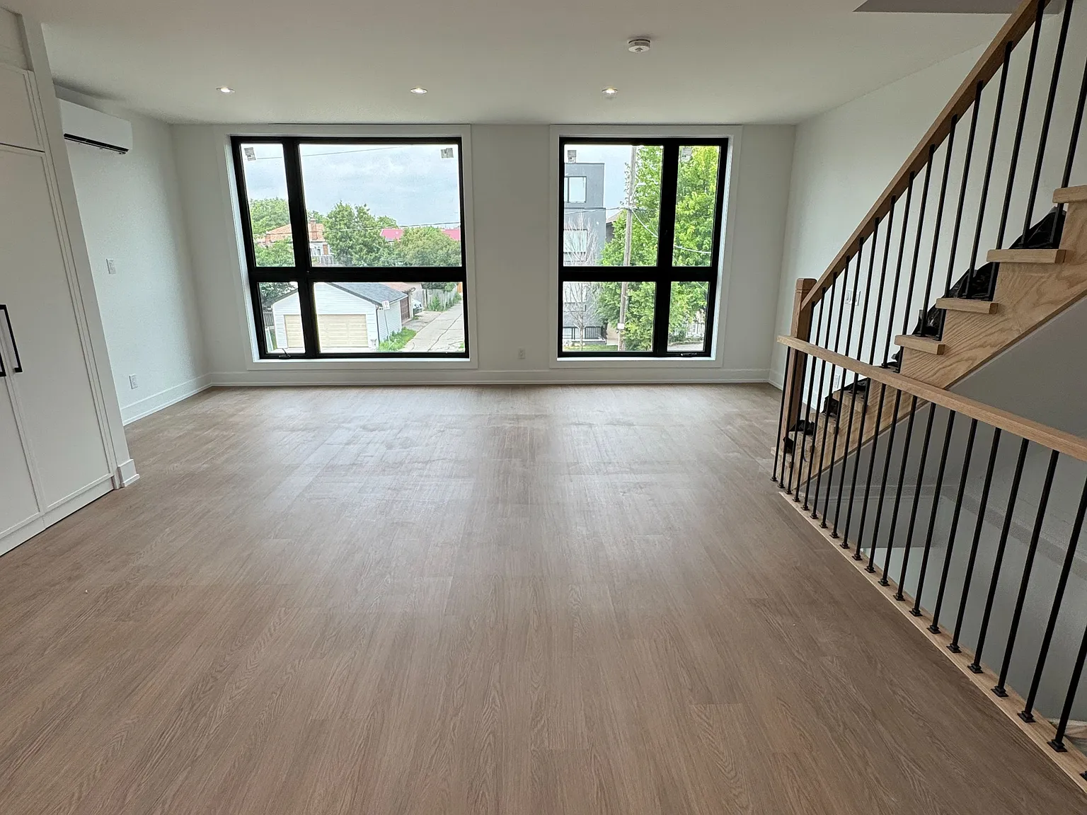 3 bed, $3,600 — Photo 3