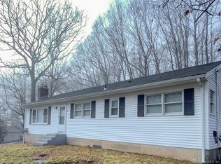 1128 Paradise Ave, Hamden, CT 06514