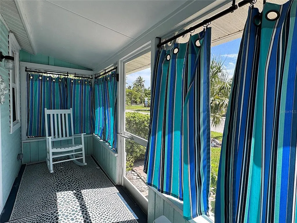 1 bed, 1.0 bath, 700 sqft, $3,350 — Photo 2