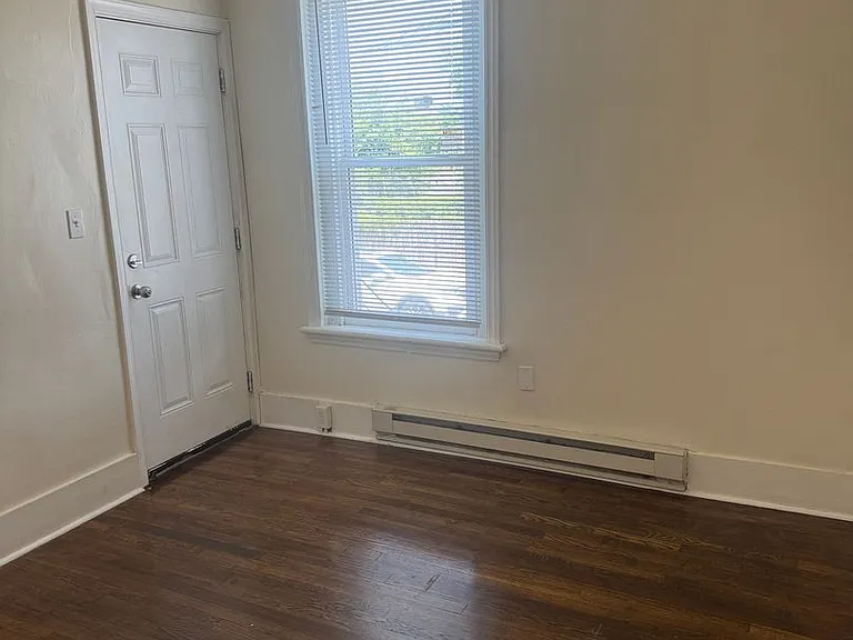 702 Wyandotte St — Photo 8