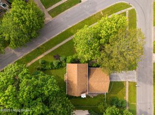 12915 Wooded Forest Rd, Middletown, KY 40243