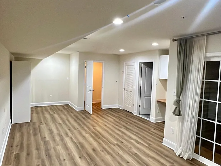 2216 Matts Way — Photo 3