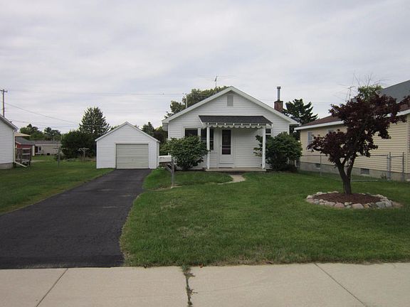 2nd image of 1170 Larke Ave