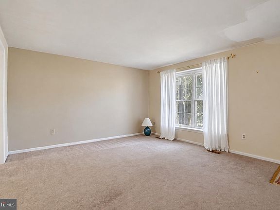 4th image of 47 Craftsman Ct