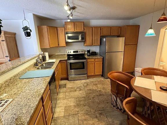 4th image of 4921 Edwards Dr NE