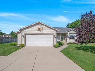 2301 Kinney Ave NW, Grand Rapids, MI