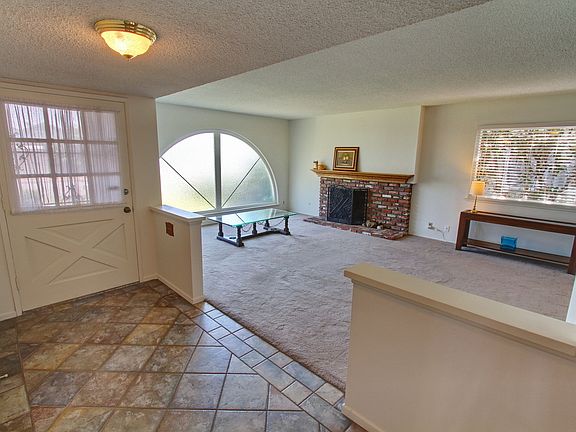5th image of 15561 Eden St
