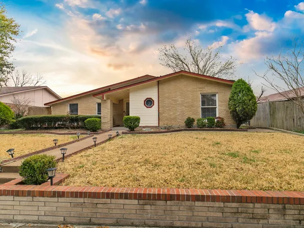 2810 Dove Meadow Dr, Garland, TX 75043