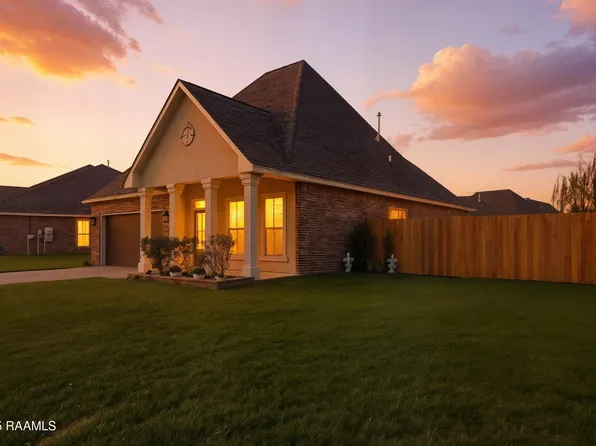 105 Marston House Dr, Youngsville, LA 70592