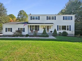17 Valley Way, Mendham, NJ 07945