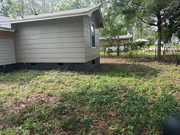 4th image of 4 Horseshoe Cir