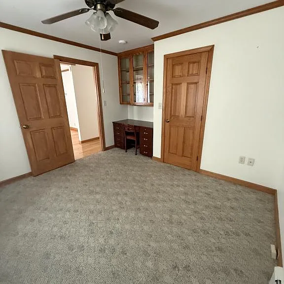 1878 Riverside Dr — Photo 3