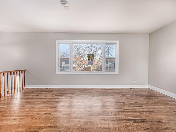 5th image of 17590 Winston Dr