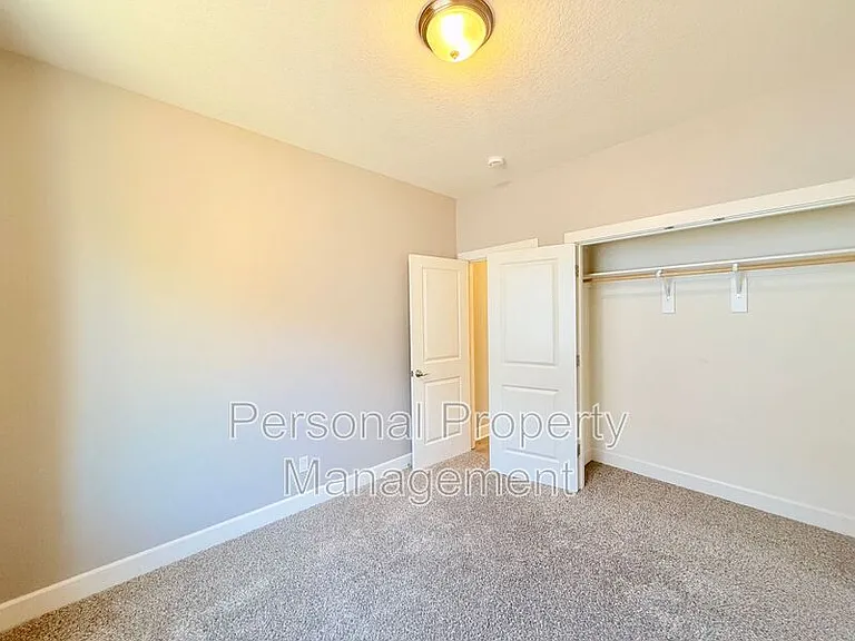 14317 NE 40th Cir — Photo 15